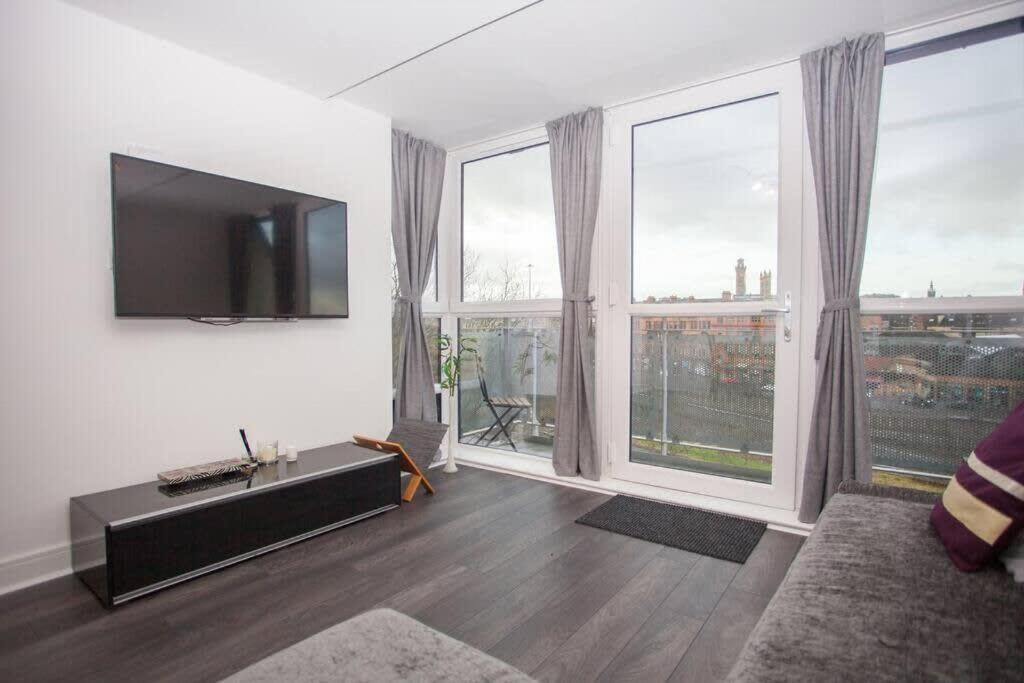 Beautiful Flat With Panoramic Views Over The City 글라스고 외부 사진